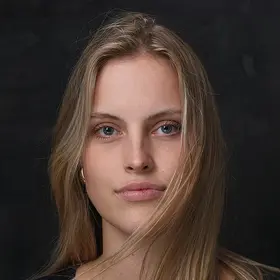 Hanna Geist - Graduating Class 2025 IAF Schauspielschule